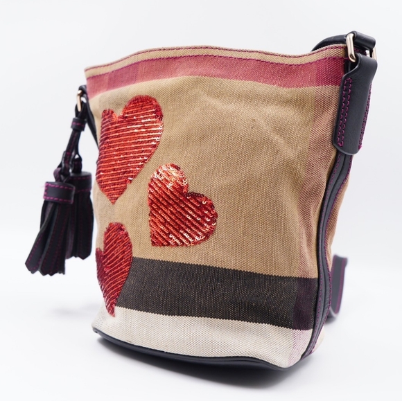 AT04โค๏ธ Burberry Ashby Bucket Bag Multiple colors Cloth - Picture 2 of 15